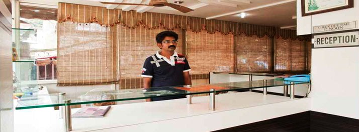 2433/Hotel the Misty Meadows - Pachmarhi 02.jpg